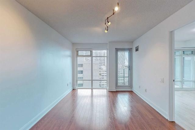 1801 - 2191 Yonge St, Condo with 1 bedrooms, 2 bathrooms and 1 parking in Toronto ON | Image 19