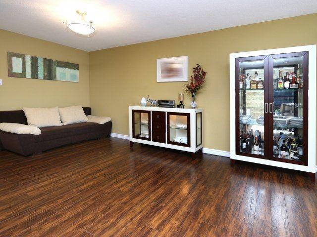 1004 - 3100 Kirwin Ave, Condo with 2 bedrooms, 2 bathrooms and 2 parking in Mississauga ON | Image 4