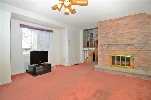 24 Gilbank Dr, House detached with 3 bedrooms, 3 bathrooms and 2 parking in Aurora ON | Image 10
