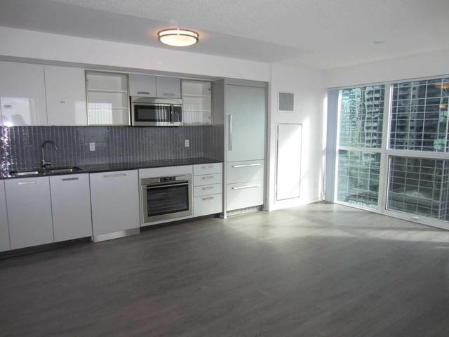 1012 - 5162 Yonge St, Condo with 2 bedrooms, 2 bathrooms and 1 parking in Toronto ON | Image 7