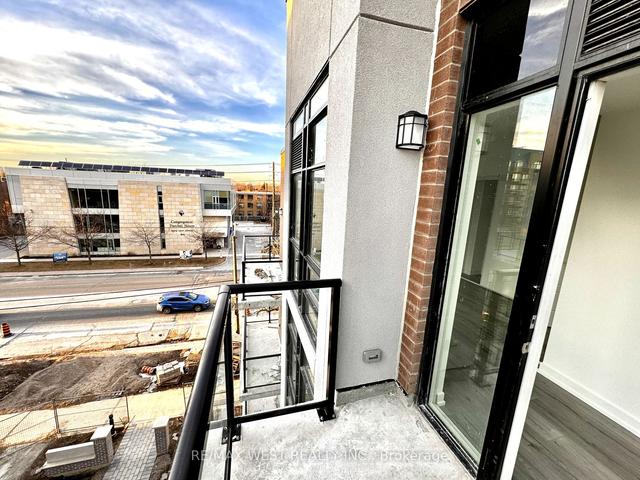 8 - 851 Sheppard Ave W, Townhouse with 2 bedrooms, 2 bathrooms and 1 parking in Toronto ON | Image 7