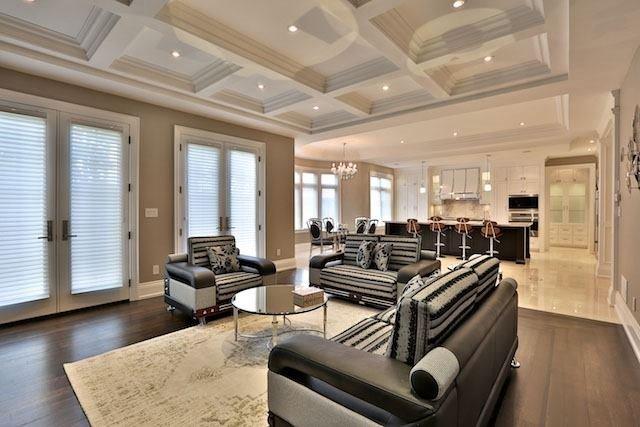 104 Upper Canada Dr, House detached with 4 bedrooms, 7 bathrooms and 4 parking in Toronto ON | Image 8