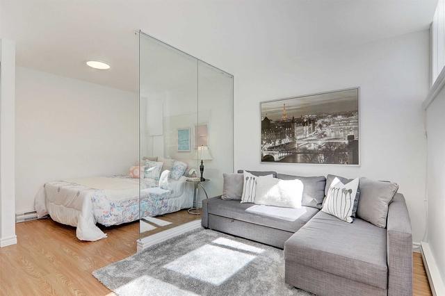 20 - 2 Withrow Ave, Townhouse with 2 bedrooms, 2 bathrooms and 1 parking in Toronto ON | Image 20