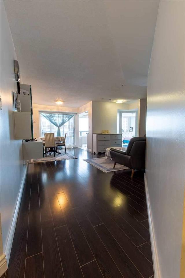 808 - 2 Rean Dr, Condo with 2 bedrooms, 2 bathrooms and 533 parking in Toronto ON | Image 4