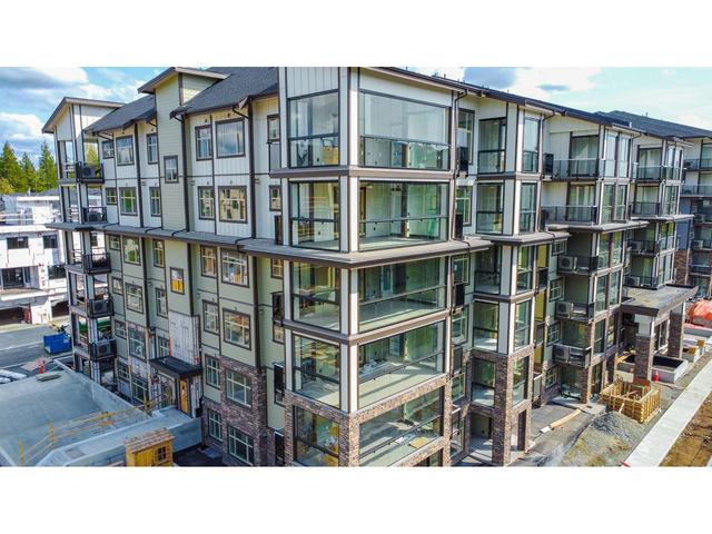 303 - 8538 203a Street, Condo with 3 bedrooms, 2 bathrooms and 2 parking in Langley BC | Image 2