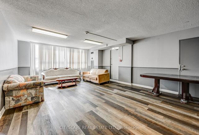 1205 - 10 Tobermory Dr E, Condo with 2 bedrooms, 1 bathrooms and 1 parking in Toronto ON | Image 2