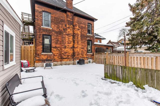 86 Robert St, House detached with 2 bedrooms, 1 bathrooms and 0 parking in Hamilton ON | Image 11