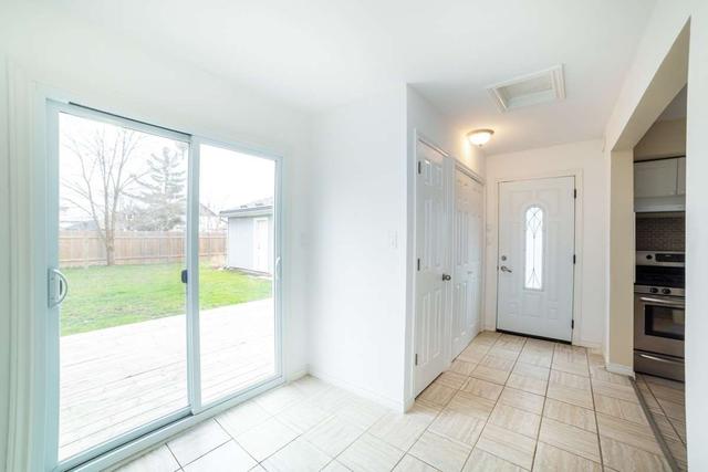 98 Haynes Ave, House detached with 3 bedrooms, 2 bathrooms and 6 parking in St. Catharines ON | Image 4