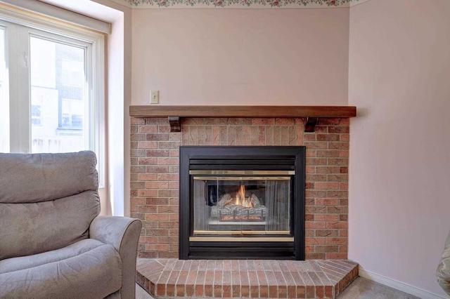 2 - 2275 Credit Valley Rd, Townhouse with 3 bedrooms, 4 bathrooms and 2 parking in Mississauga ON | Image 9