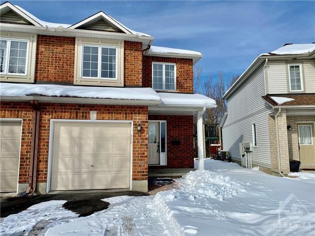 43 Inverkip Avenue, Townhouse with 3 bedrooms, 3 bathrooms and 3 parking in Ottawa ON | Image 1