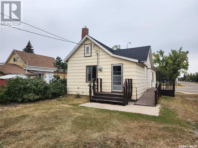 403 3rd Avenue W, House detached with 4 bedrooms, 1 bathrooms and null parking in Melville SK | Image 5