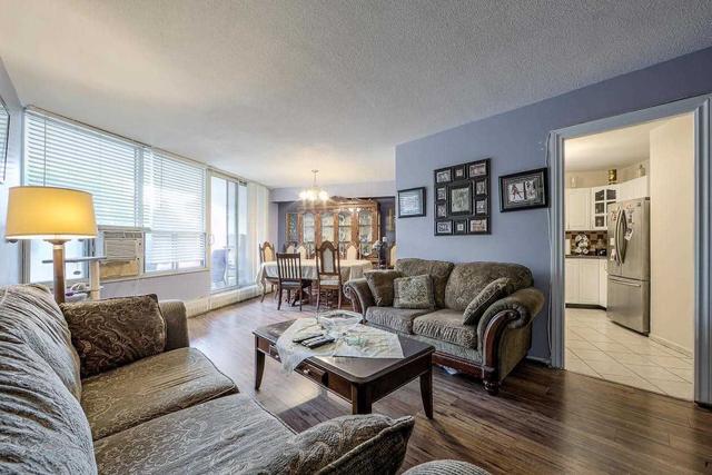216 - 60 Pavane Linkway, Condo with 3 bedrooms, 2 bathrooms and 1 parking in Toronto ON | Image 16
