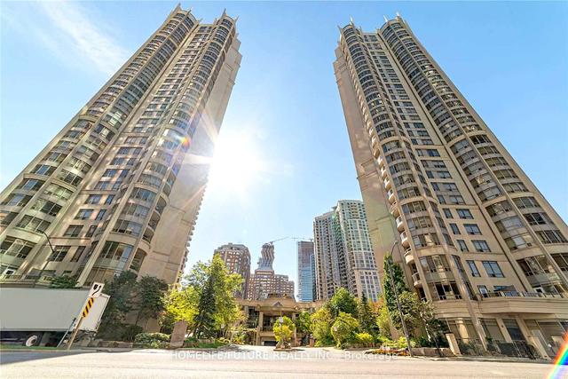 1225 - 3888 Duke Of York Blvd, Condo with 3 bedrooms, 2 bathrooms and 1 parking in Mississauga ON | Image 1