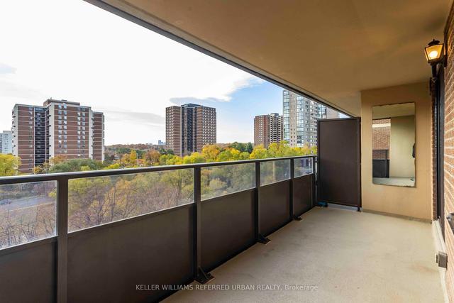 809 - 15 La Rose Ave, Condo with 2 bedrooms, 2 bathrooms and 1 parking in Toronto ON | Image 35