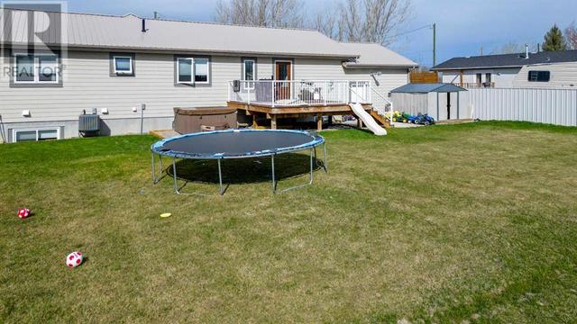 242 4a Street, House detached with 5 bedrooms, 3 bathrooms and 4 parking in Stirling AB | Image 50
