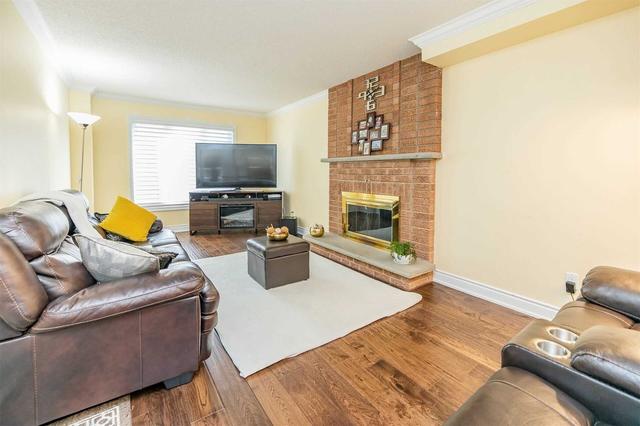 72 Torrance Wood, House detached with 4 bedrooms, 4 bathrooms and 5 parking in Brampton ON | Image 5