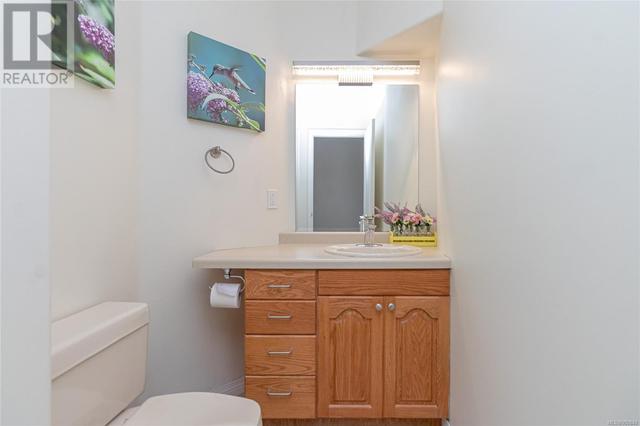 Downstairs Powder Room | Image 23