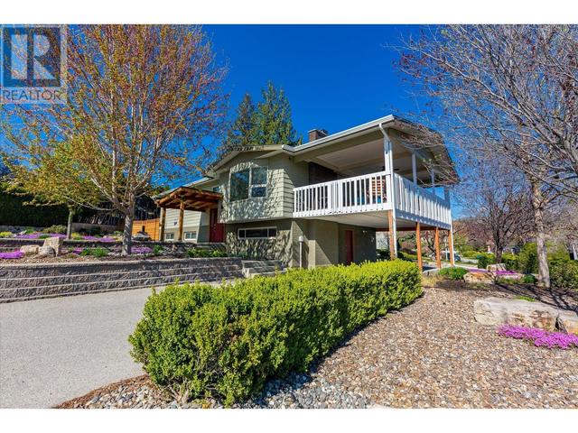 1520 Highland Drive N, House detached with 5 bedrooms, 3 bathrooms and 5 parking in Kelowna BC | Image 2