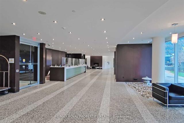 2710 - 8 York St, Condo with 2 bedrooms, 2 bathrooms and 1 parking in Toronto ON | Image 22