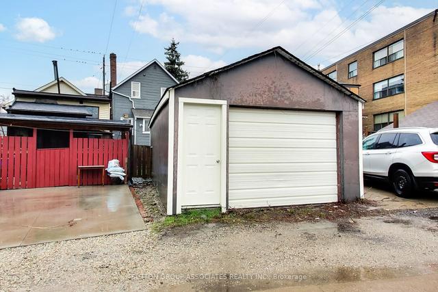198a Vaughan Rd, House detached with 3 bedrooms, 2 bathrooms and 3 parking in Toronto ON | Image 22