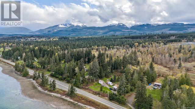 6249 Island Hwy, House detached with 3 bedrooms, 3 bathrooms and 8 parking in Comox Valley A BC | Image 25