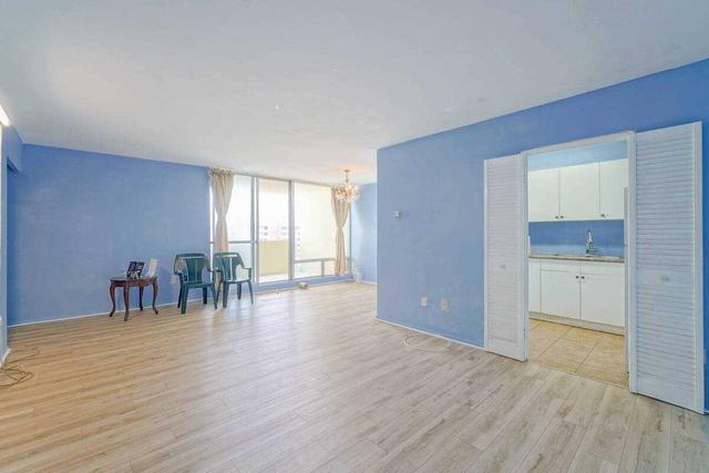 2810 - 5 Massey Sq, Condo with 2 bedrooms, 1 bathrooms and 1 parking in Toronto ON | Image 4