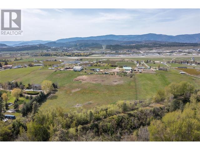 4451 Black Road, Home with 2 bedrooms, 3 bathrooms and null parking in Central Okanagan BC | Image 94