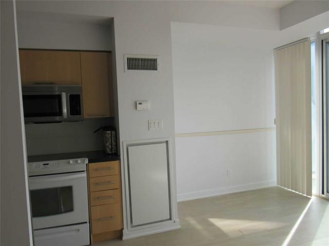 1802 - 126 Simcoe St, Condo with 1 bedrooms, 1 bathrooms and 0 parking in Toronto ON | Image 25
