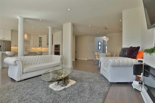 18 Ascoli Dr, House detached with 4 bedrooms, 4 bathrooms and 4 parking in Hamilton ON | Image 33