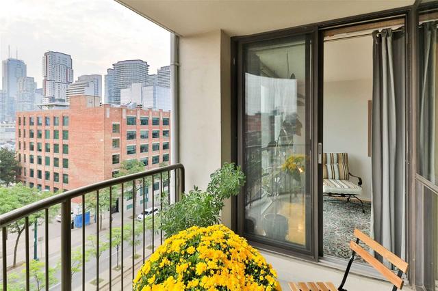 603 - 188 Spadina Ave, Condo with 3 bedrooms, 2 bathrooms and 1 parking in Toronto ON | Image 17