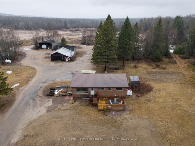692 Forest Lake Rd, House detached with 2 bedrooms, 4 bathrooms and 25 parking in Strong ON | Image 1