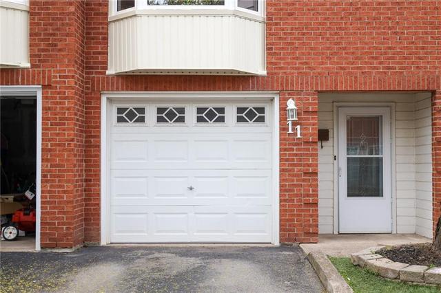 11 - 130 Livingston Avenue, House attached with 2 bedrooms, 1 bathrooms and 1 parking in Grimsby ON | Image 3