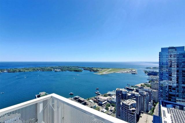 6710 - 88 Harbour St, Condo with 3 bedrooms, 2 bathrooms and 0 parking in Toronto ON | Image 28
