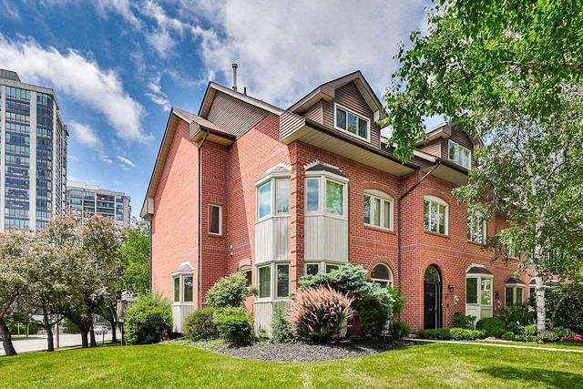 46 Tradewind Dr, House attached with 3 bedrooms, 3 bathrooms and 4 parking in Oakville ON | Image 23