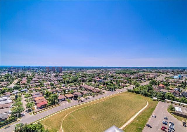 1202 - 3525 Kariya Dr, Condo with 2 bedrooms, 2 bathrooms and 1 parking in Mississauga ON | Image 3