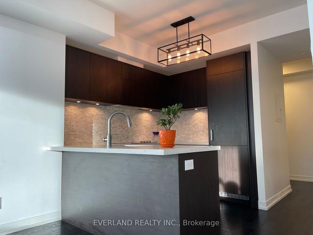 4001 - 21 Widmer St, Condo with 1 bedrooms, 2 bathrooms and 0 parking in Toronto ON | Image 16