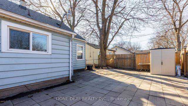 1072 Prince Rd, House detached with 4 bedrooms, 3 bathrooms and 4 parking in Windsor ON | Image 24
