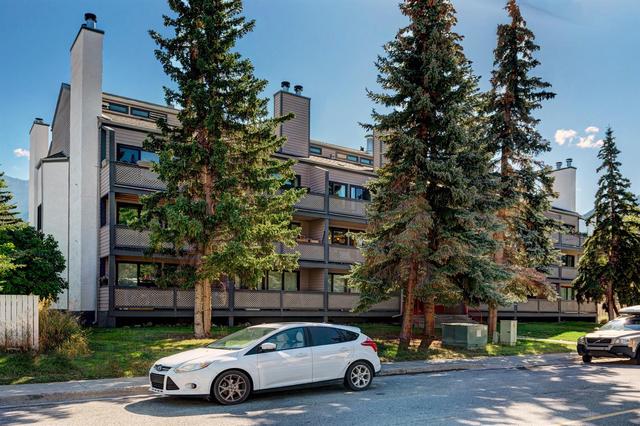 308 - 414 Squirrel Street, Condo with 0 bedrooms, 1 bathrooms and 1 parking in East Kootenay G AB | Image 3