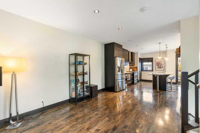 1 - 1625 34 Avenue Sw, Home with 2 bedrooms, 2 bathrooms and 2 parking in Calgary AB | Image 5
