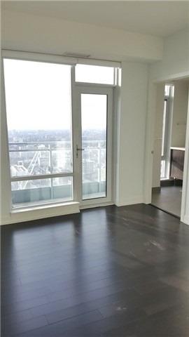 4002 - 21 Widmer St, Condo with 2 bedrooms, 2 bathrooms and 1 parking in Toronto ON | Image 10