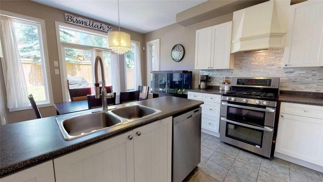 4 Windsor Cres, House detached with 4 bedrooms, 4 bathrooms and 5 parking in Barrie ON | Image 6