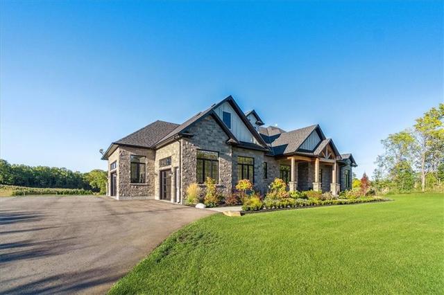 7244 Concession 1 Road, House detached with 6 bedrooms, 4 bathrooms and 9 parking in Puslinch ON | Image 3