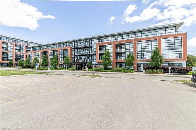 213 - 155 St Leger Street, House attached with 1 bedrooms, 2 bathrooms and 1 parking in Kitchener ON | Image 2