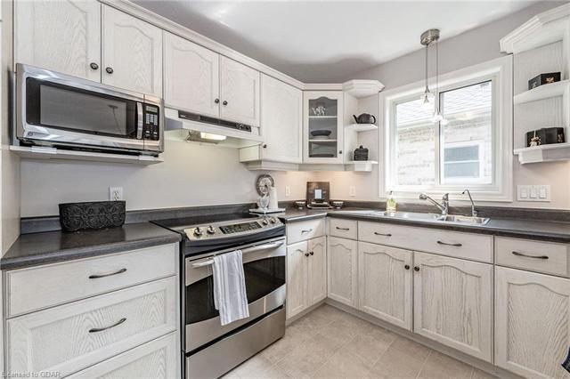 78 Parkside Drive, House detached with 3 bedrooms, 2 bathrooms and 2 parking in Guelph ON | Image 2