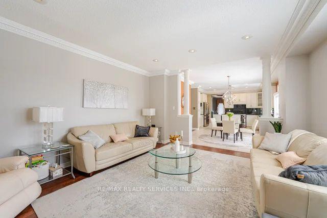 8 Blaketon Crt, House detached with 4 bedrooms, 6 bathrooms and 9 parking in Brampton ON | Image 7