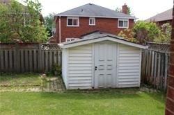 563 Lombardy Ave, House detached with 2 bedrooms, 1 bathrooms and 2 parking in Oshawa ON | Image 3