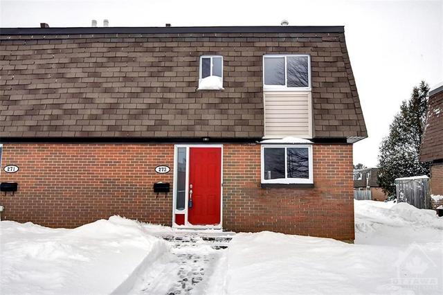 273 Ridgepark Private, Home with 3 bedrooms, 2 bathrooms and 1 parking in Ottawa ON | Image 2