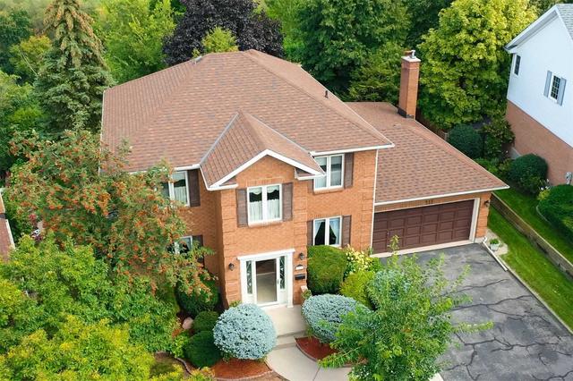 315 Grand River Blvd, House detached with 5 bedrooms, 4 bathrooms and 4 parking in Kitchener ON | Image 1