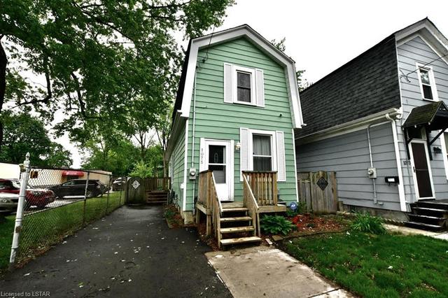 1075 Pine Street, House detached with 2 bedrooms, 1 bathrooms and null parking in London ON | Image 2