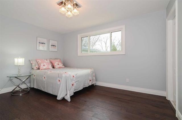 3076 Tecumseh Dr, House detached with 3 bedrooms, 3 bathrooms and 2 parking in Burlington ON | Image 11